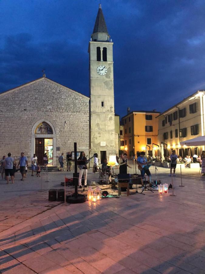 Istrian Stone House In The Heart Of The Beautiful Fishing Village Fazana - Only Few Steps From The Sea And The Wonderful Beach - Incl Plasma-Quad-Plus-Filter Against C O V I D Екстериор снимка