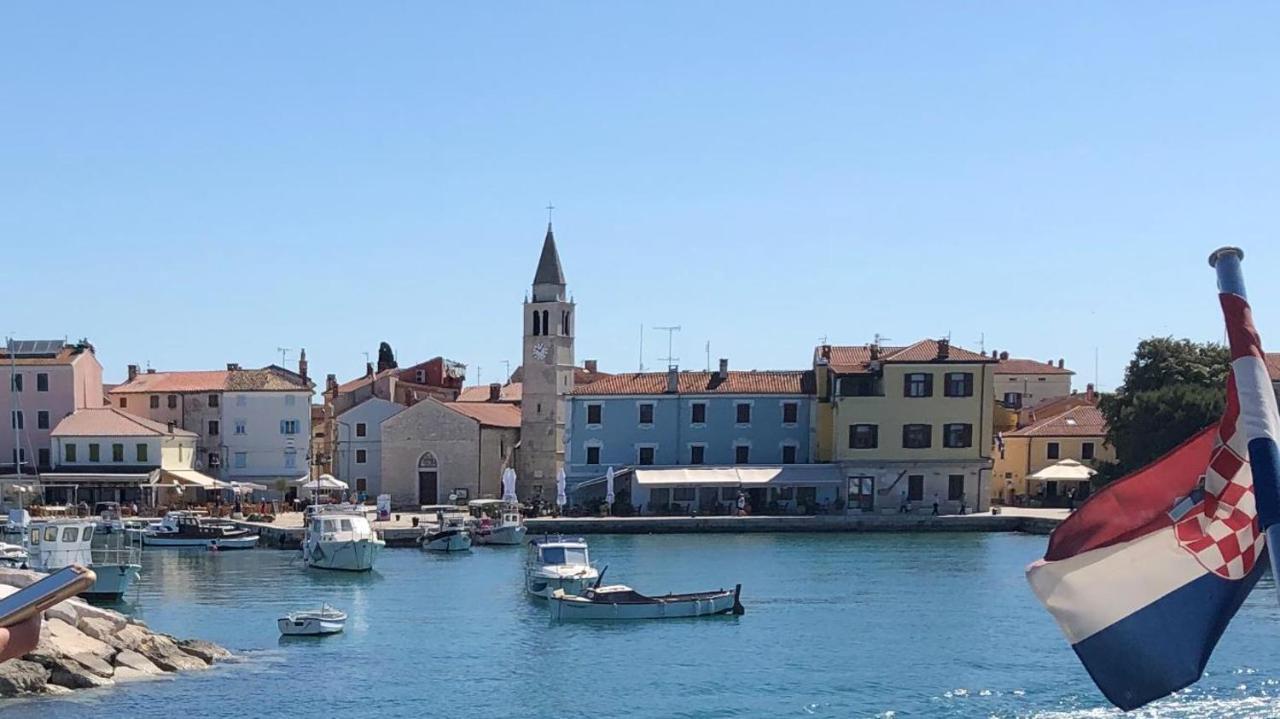 Istrian Stone House In The Heart Of The Beautiful Fishing Village Fazana - Only Few Steps From The Sea And The Wonderful Beach - Incl Plasma-Quad-Plus-Filter Against C O V I D Екстериор снимка